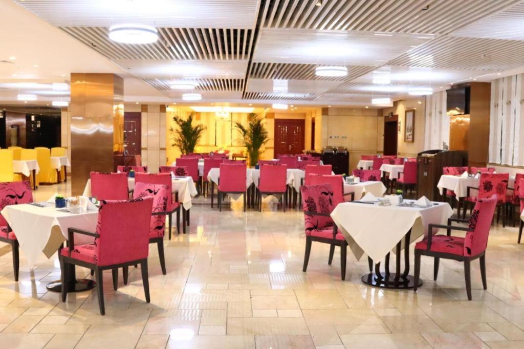 West International Trade Grand Hotel Beijing Bagian luar foto